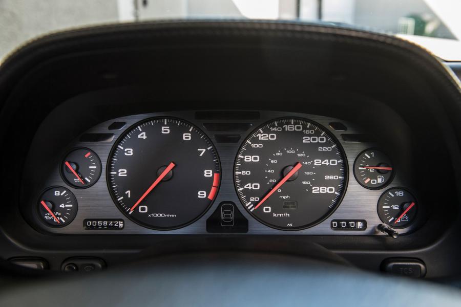 Панель приборов Acura NSX-T 1995 года  (фото 13 из 45)